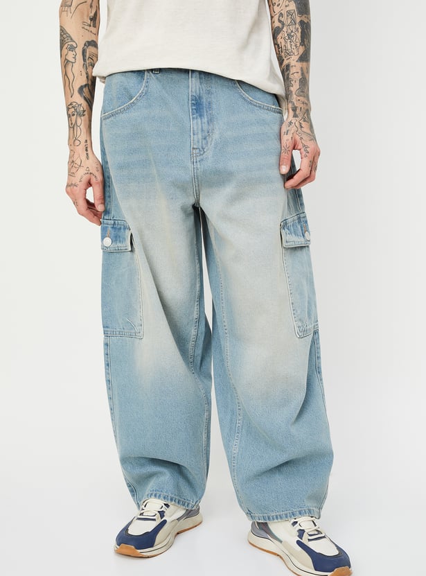 Relaxed Fit Men’s Washed Cargo Denim Jeans for Everyday Comfort