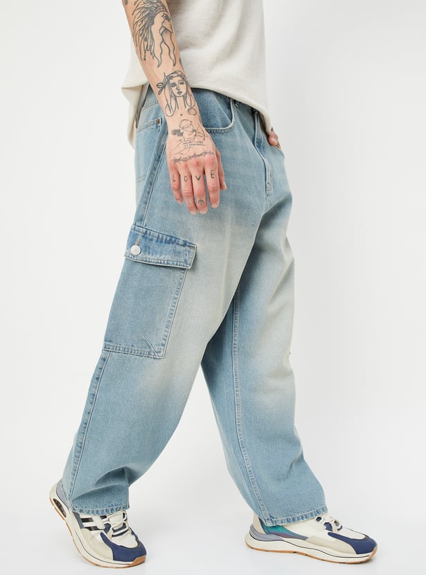 Relaxed Fit Men’s Washed Cargo Denim Jeans for Everyday Comfort