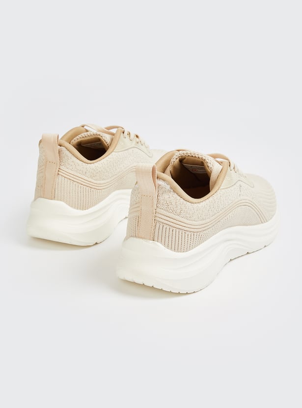 Sporty Men Mesh Sports Shoes for Outdoor Running, Training, and Fitness