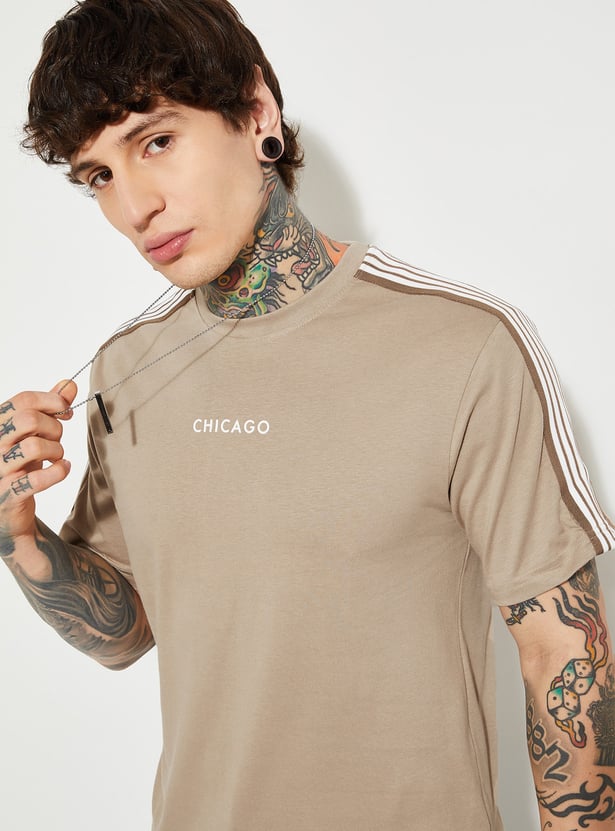 Men’s Casual Side Stripe Detailed T-Shirt with Relaxed Cotton Fabric