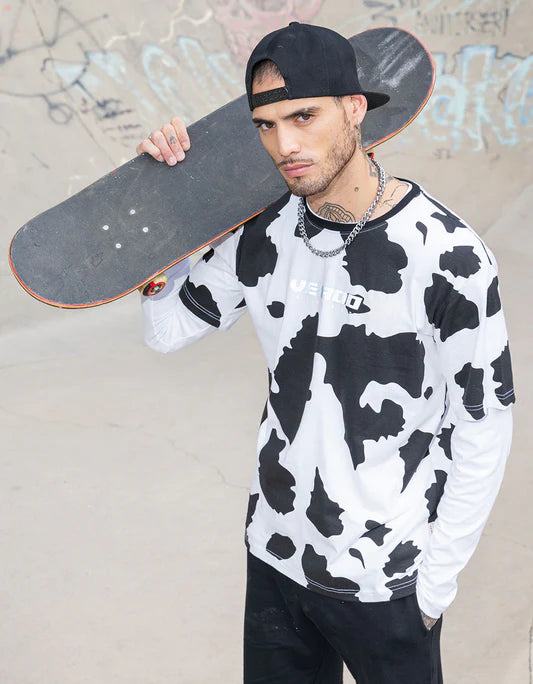 Trendy Men’s Oversized T-Shirt Black with Animal Graphics