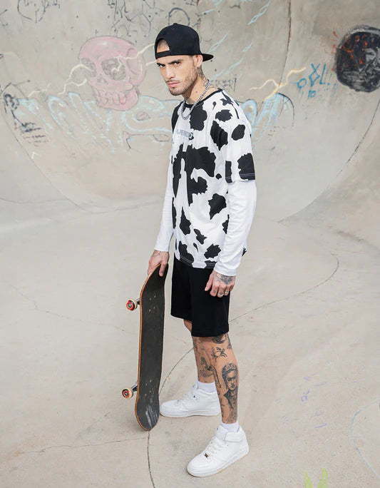 Trendy Men’s Oversized T-Shirt Black with Animal Graphics