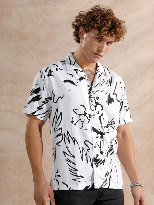 Modern White Fluid Viscose Shirt for Men with Sophisticated Casual Look