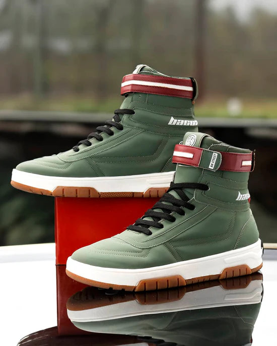 Modern Bold and Versatile Urban Style Sneakers for Smart Casual and Urban Fashion