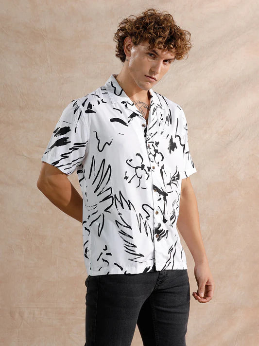 Modern White Fluid Viscose Shirt for Men with Sophisticated Casual Look