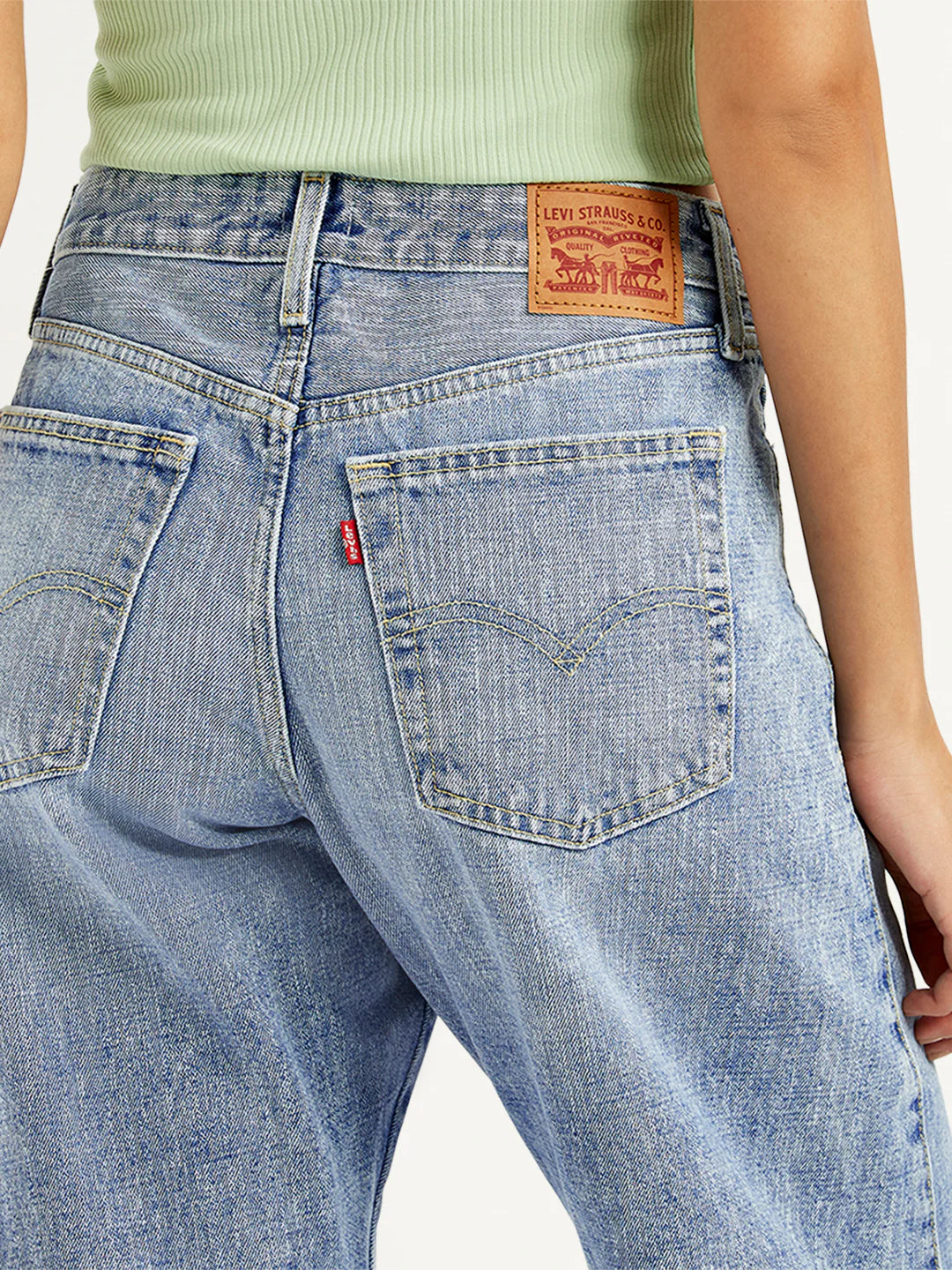 Casual Women’s Light Blue Baggy Dad Jeans with Mid Rise Barrel Fit for Work and Leisure