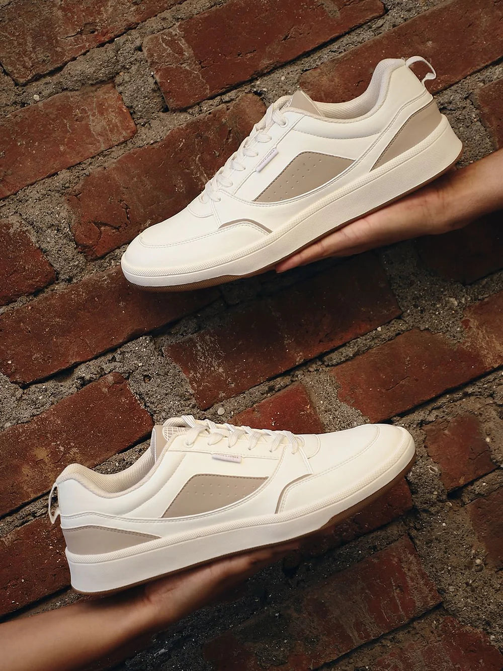 Modern White PU Casual Sneakers for Daily Adventures and Active Lifestyle