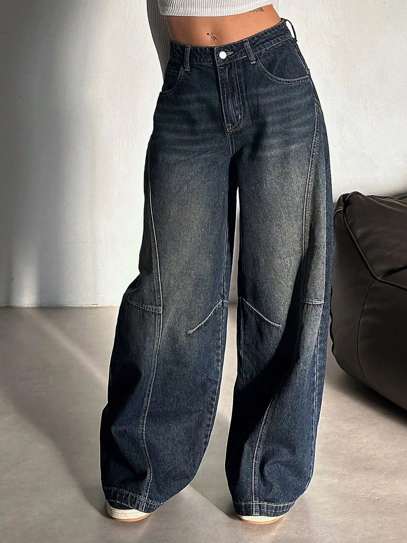 Comfortable Women’s Wide Leg Jeans with Bold Streak Panel Detailing for Daily Outings