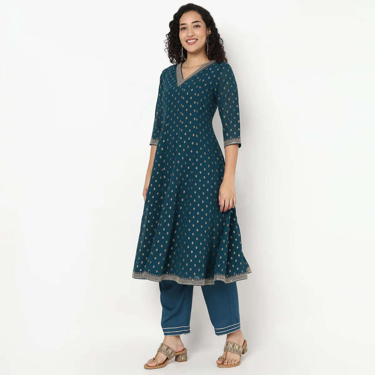 Elegant Foil Print V Neck Flared Kurta Perfect for Festive Occasions and Party Wear