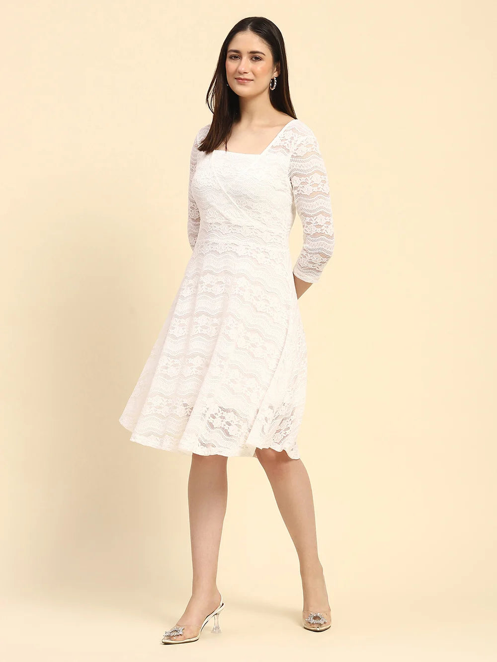 Fashionable Lace Floral Flared Dress with Lightweight Fabric and Flowing Hem