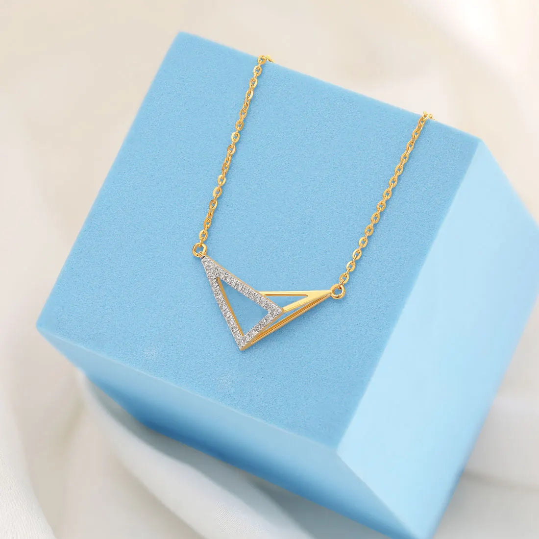 Elegant Diamond Pendant Necklace with Sleek Hallie Design