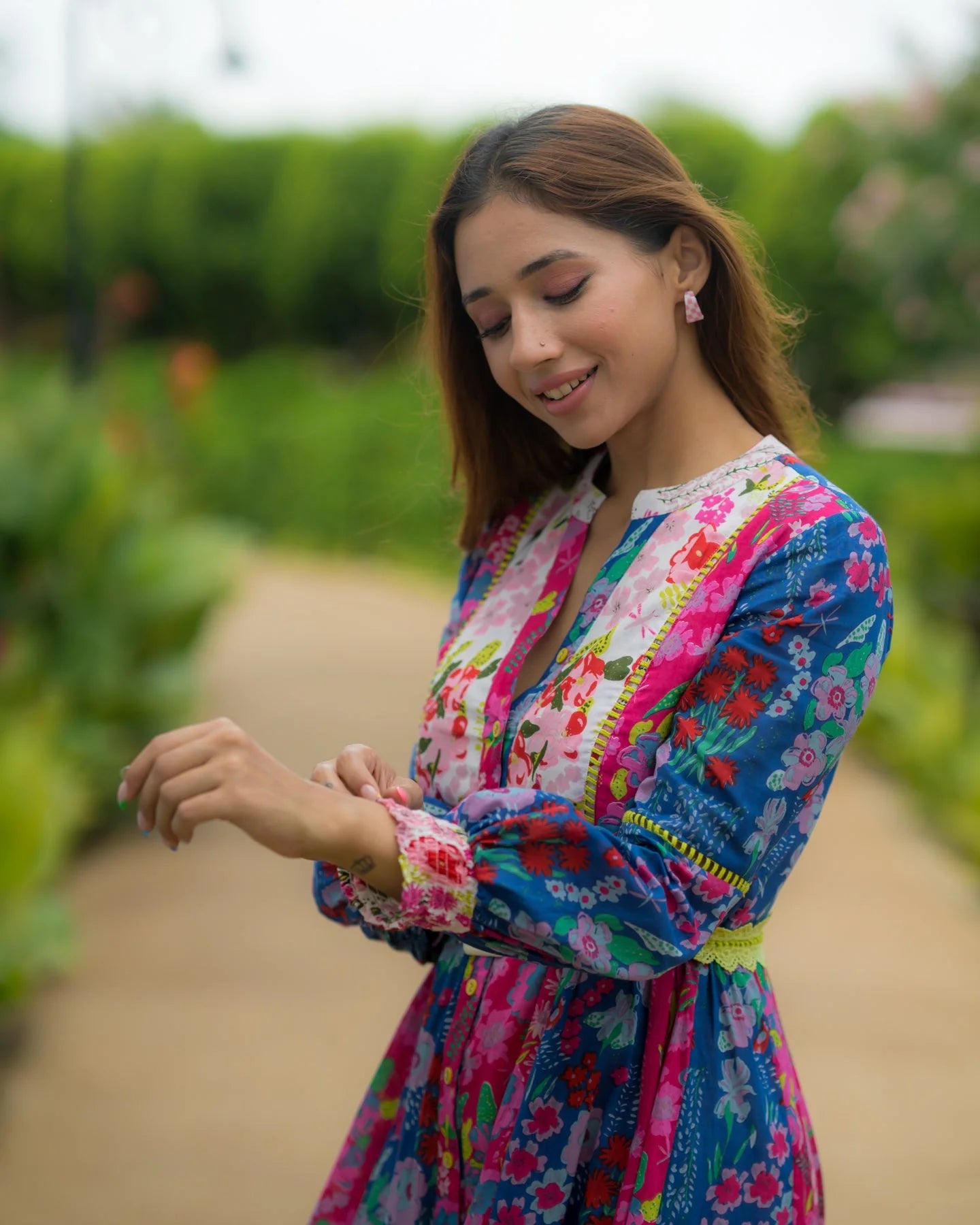 Classic Bella Style Maxi Dress with Elegant Silhouette for Women