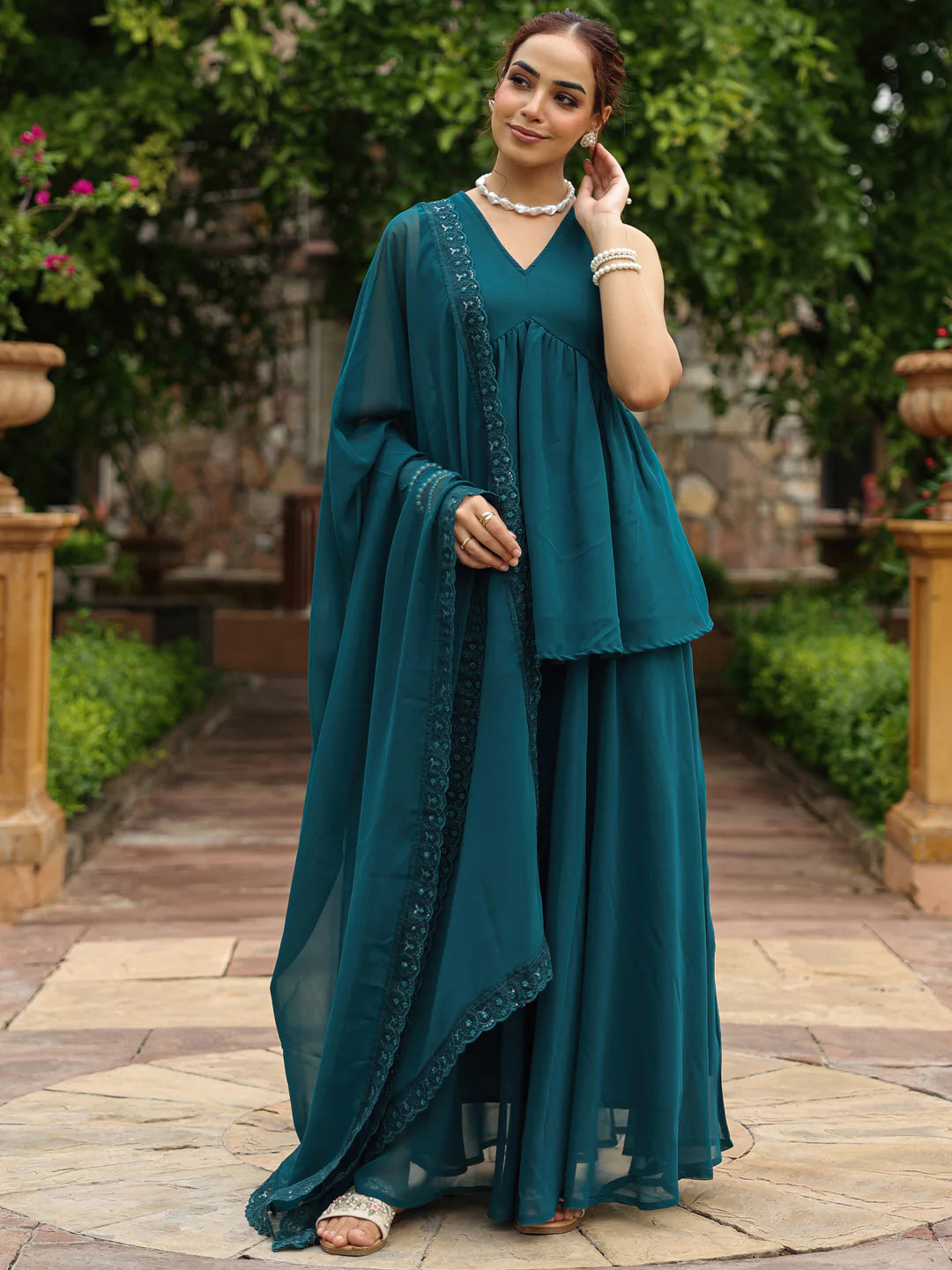 Trendy Women’s Peplum Short Kurta Skirt Set Stylish Comfortable and Ideal for Holiday and Party Outings