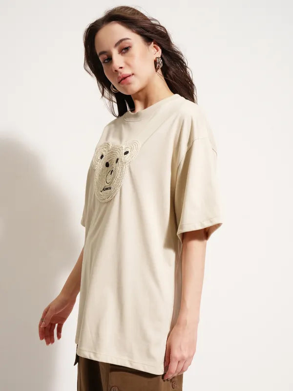 Women’s Everyday Wear Beige Oversized T-shirt with Round Neck and Applique Accents