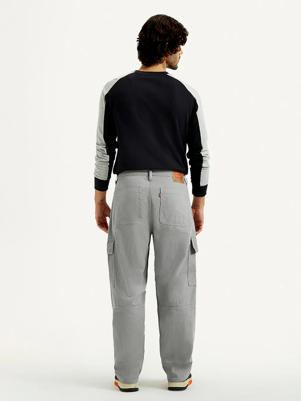 Relaxed Fit Grey Denim Jeans for Men with Casual Comfort