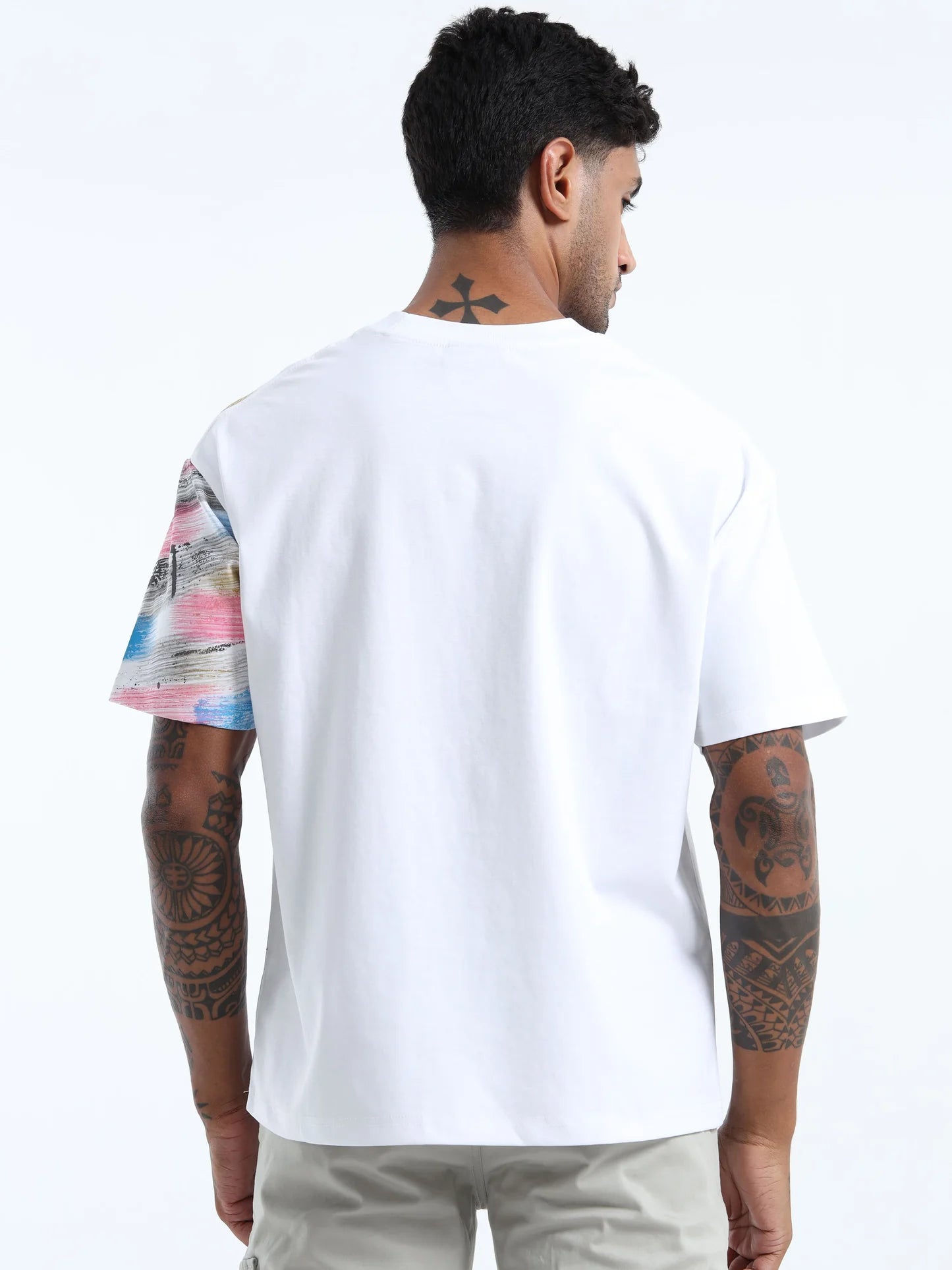 Everyday Wear Men’s White Oversized T-Shirt with Breathable Fabric