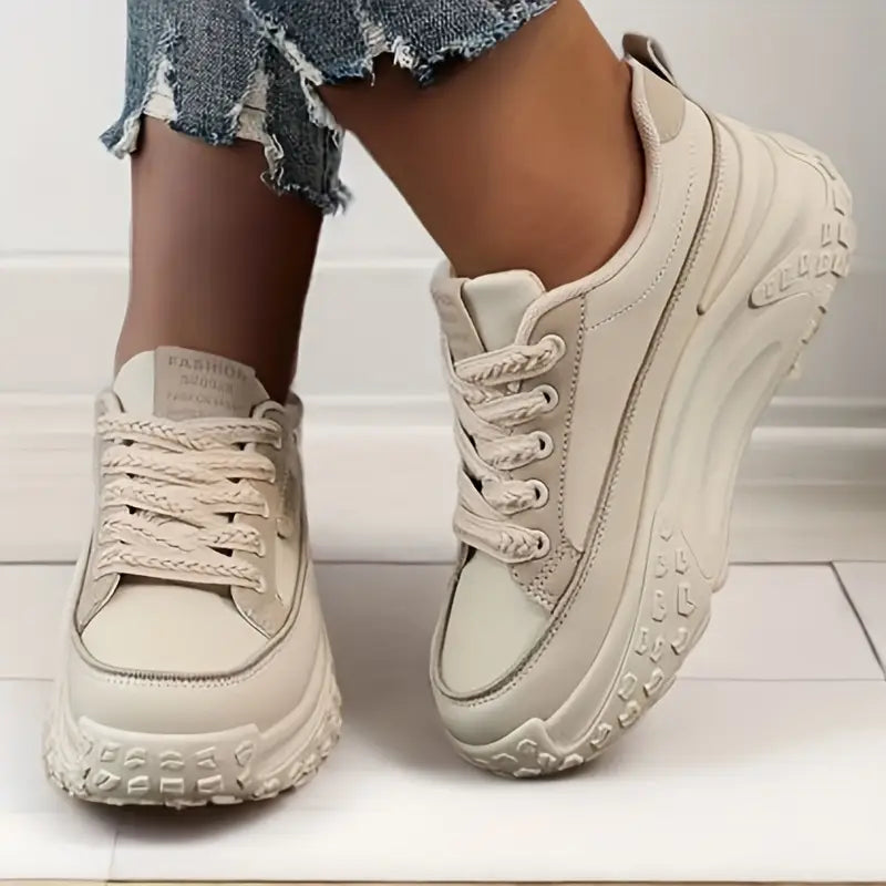 Chic Women’s Chunky Platform Sneakers Breathable Synthetic Shoes with Thick Cushion Sole for Walking Training and Street Style