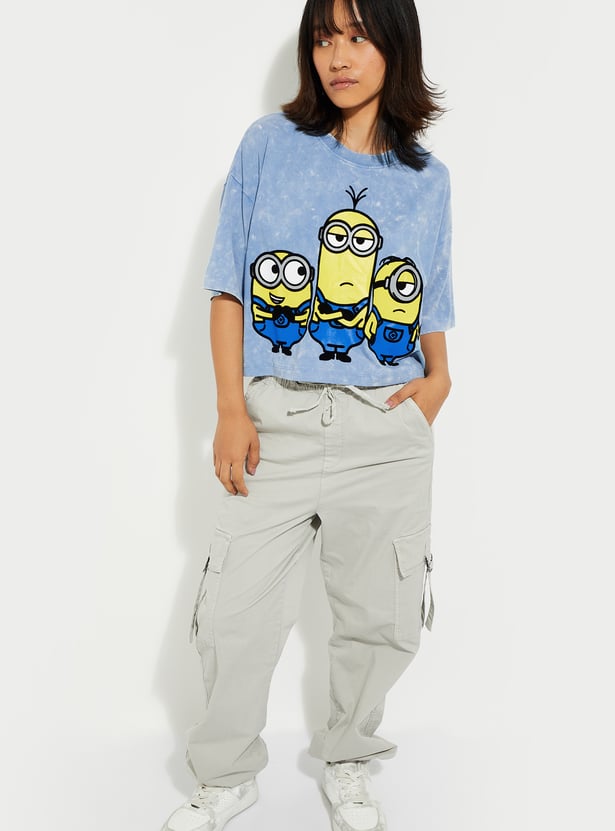 Fun and Trendy Women’s Minion Graphic T-shirt for Street Style Looks