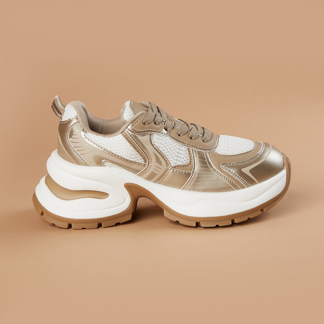 Chic Colourblock High Top Sneakers with Versatile Look for College Outings and Casual Fashion