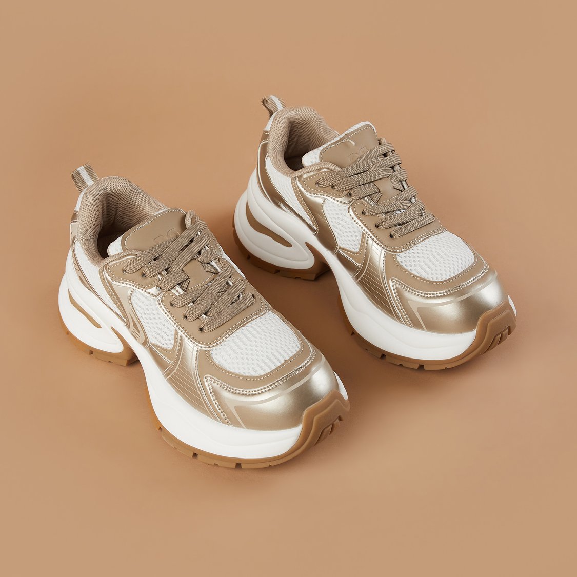 Chic Colourblock High Top Sneakers with Versatile Look for College Outings and Casual Fashion