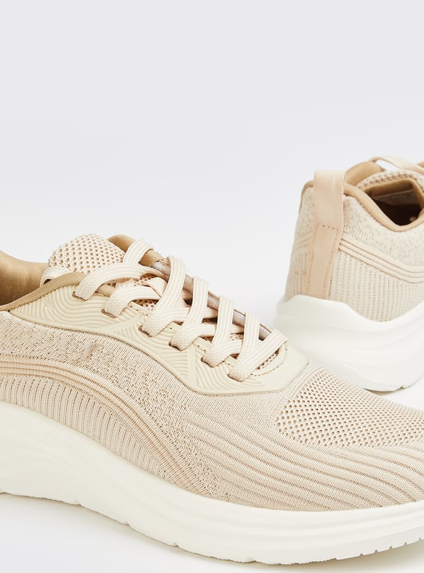 Sporty Men Mesh Sports Shoes for Outdoor Running, Training, and Fitness