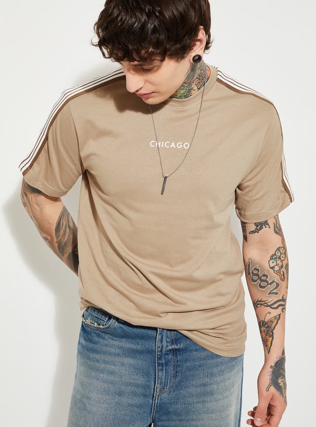 Men’s Casual Side Stripe Detailed T-Shirt with Relaxed Cotton Fabric