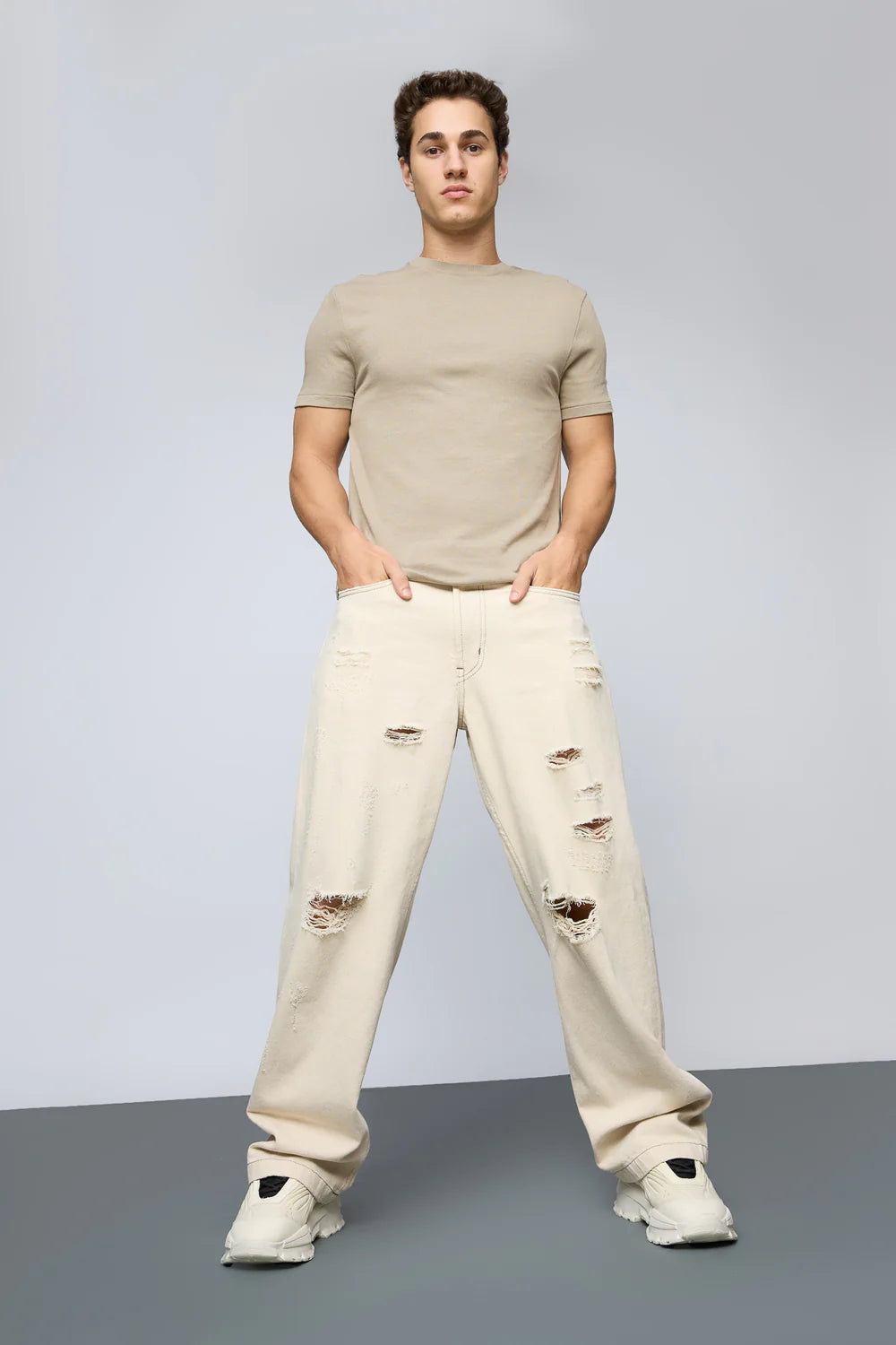 Classic Baggy Straight Jeans for Men Ecru Distressed Style
