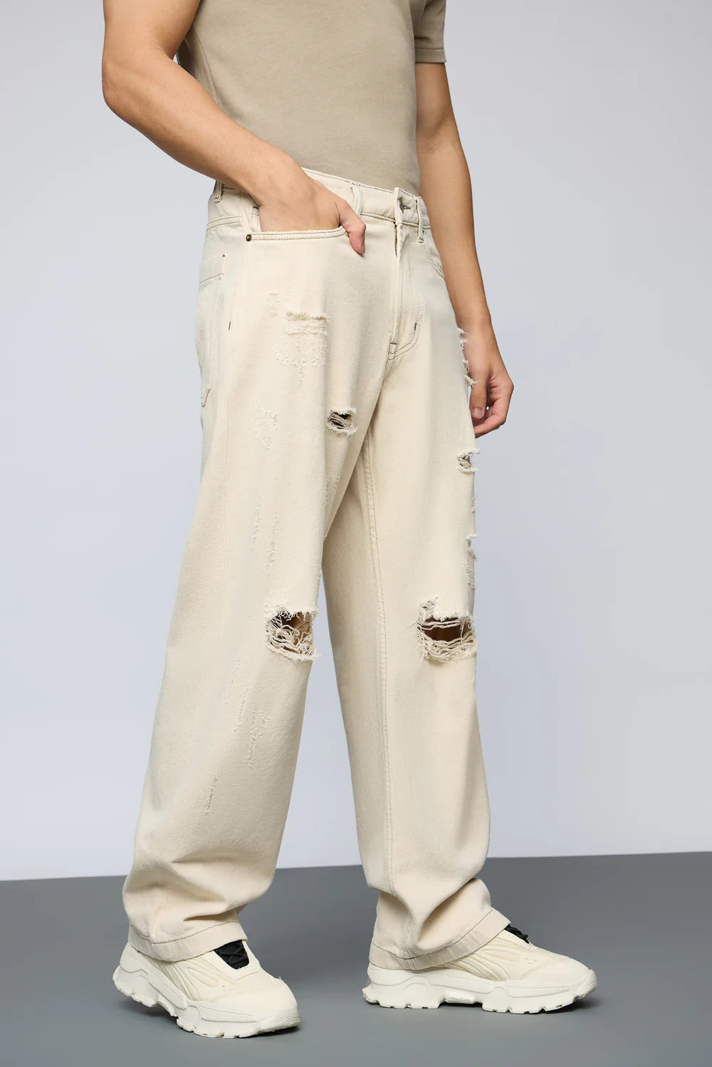 Classic Baggy Straight Jeans for Men Ecru Distressed Style