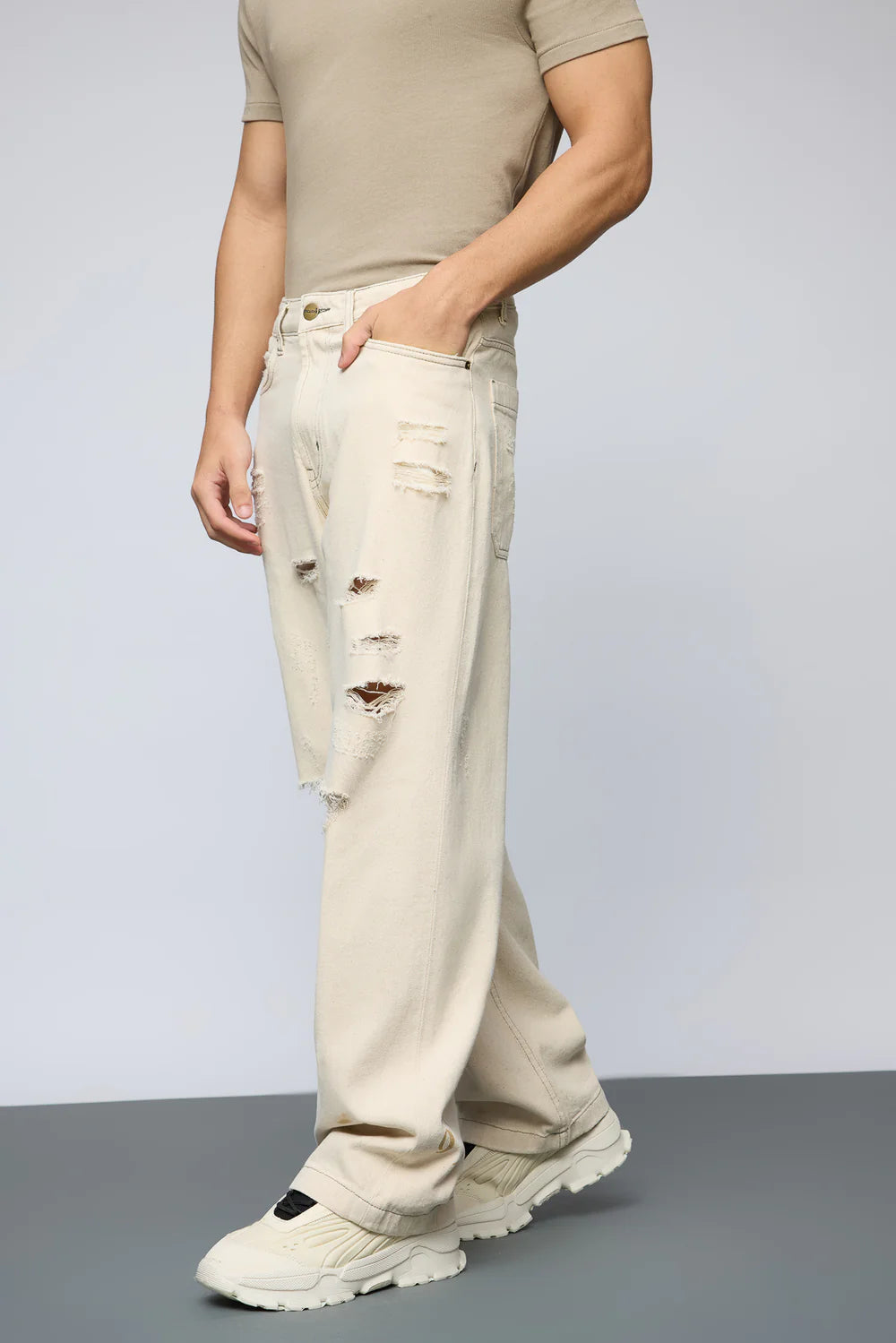 Classic Baggy Straight Jeans for Men Ecru Distressed Style