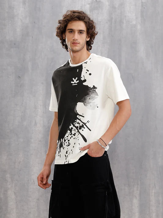 Stylish Off-White Oversized T-Shirt for Men Graphic Placement