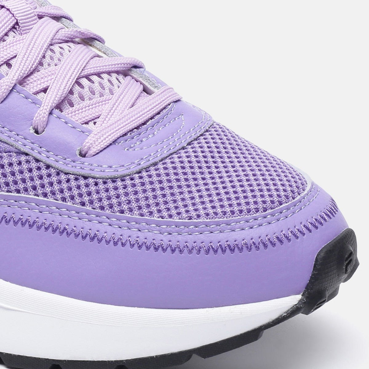 Modern Women’s Premium Sports Sneakers with Soft Cushion Sole for All-Day Wear