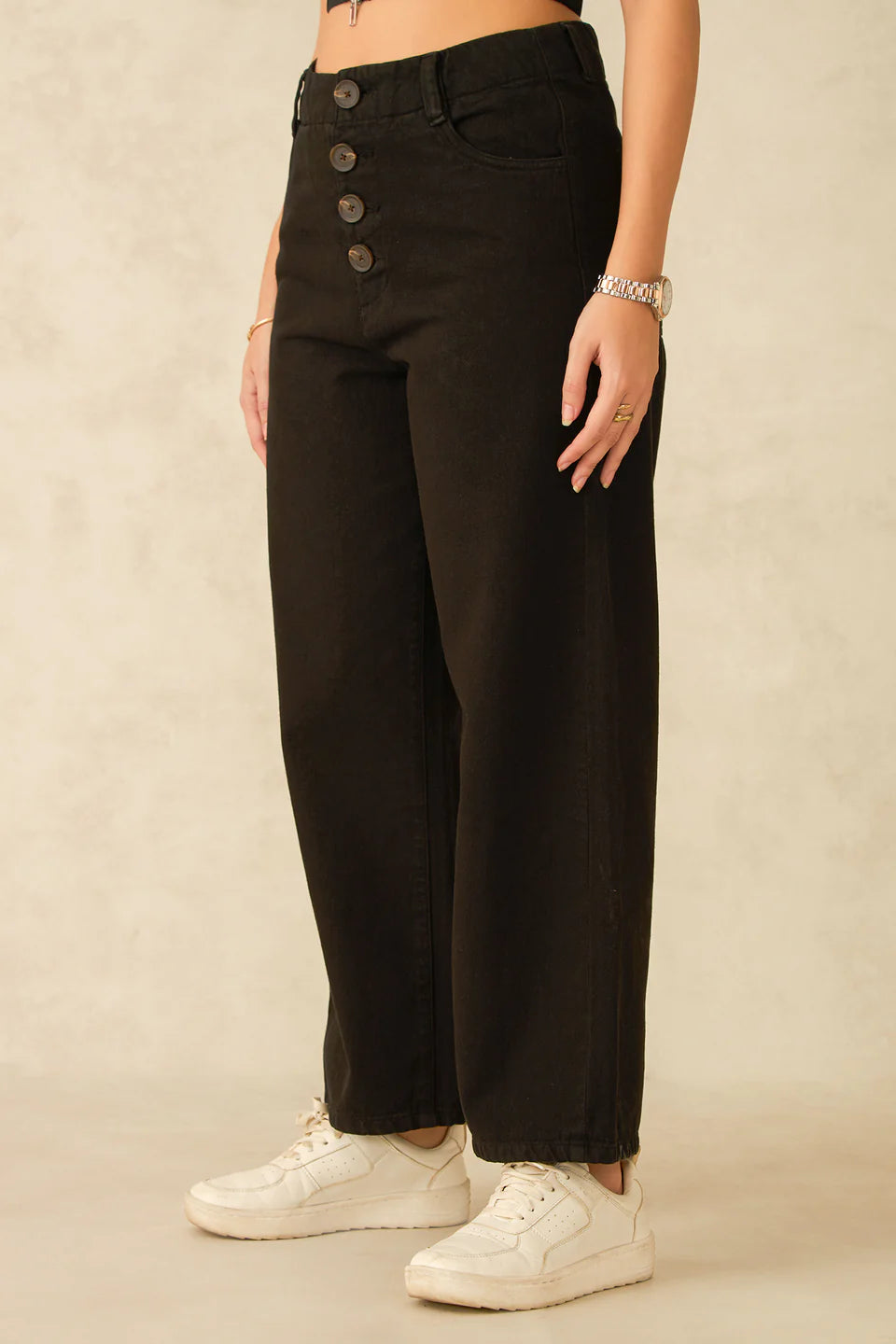 Trendy Women’s Cotton Black High Waist Ankle Jeans for Layering and Casual Outfits