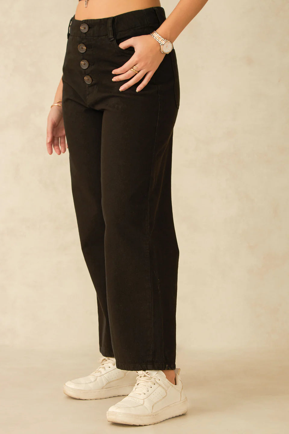 Trendy Women’s Cotton Black High Waist Ankle Jeans for Layering and Casual Outfits