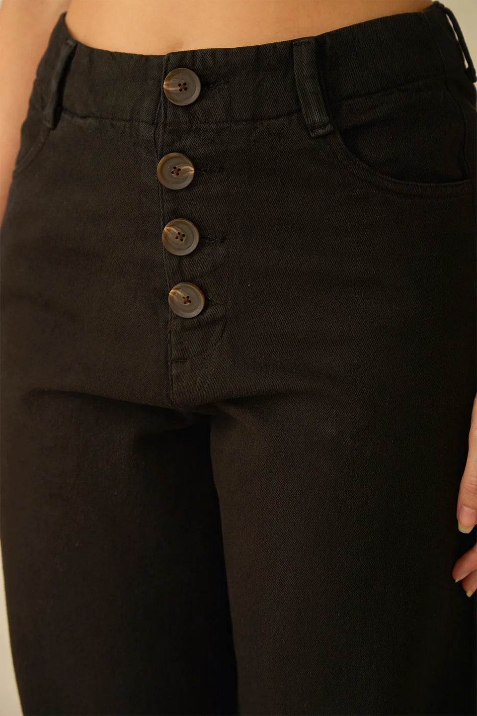 Trendy Women’s Cotton Black High Waist Ankle Jeans for Layering and Casual Outfits