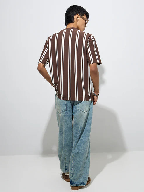 Loose Fit Light Blue Washed Jeans for Men with Barrel-Fit Design