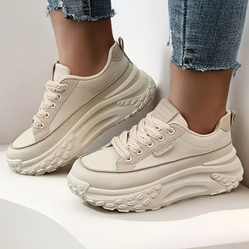Chic Women’s Chunky Platform Sneakers Breathable Synthetic Shoes with Thick Cushion Sole for Walking Training and Street Style