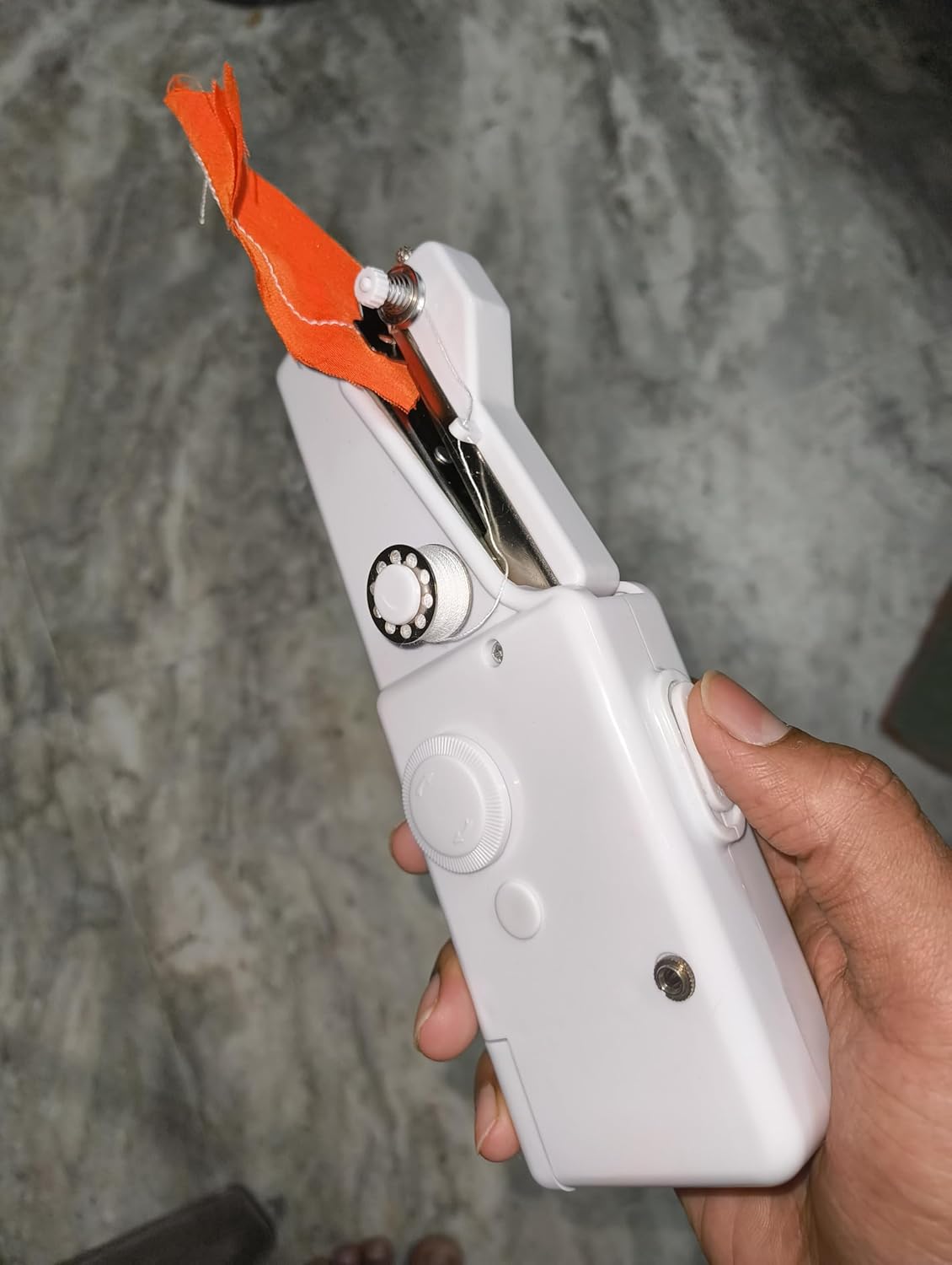 Portable Electric Hand Stitch Machine Cordless Stapler Style Mini Sewing Machine for On-the-Spot Repairs