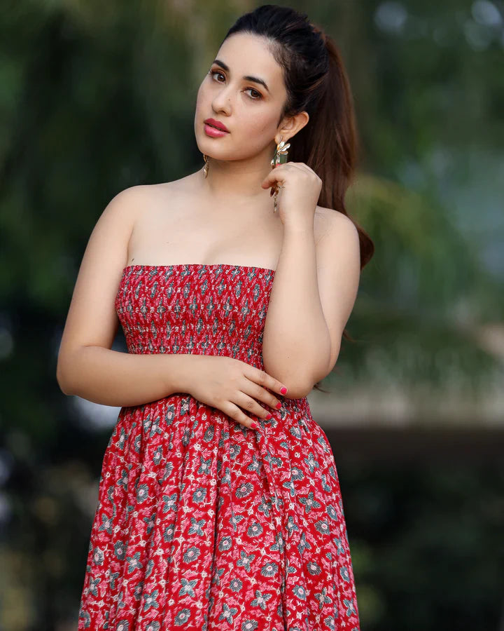 Elegant Smocked Cotton Dress in Honey Crisp Shade Perfect for Casual Outings