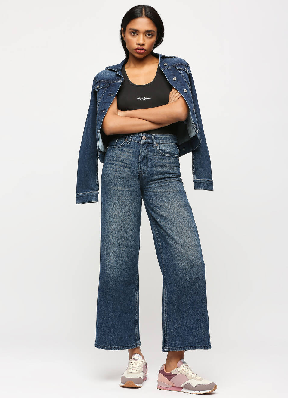 Relaxed Fit Women’s Blue High Waist Wide Leg Jeans for Weekend and Everyday Wear