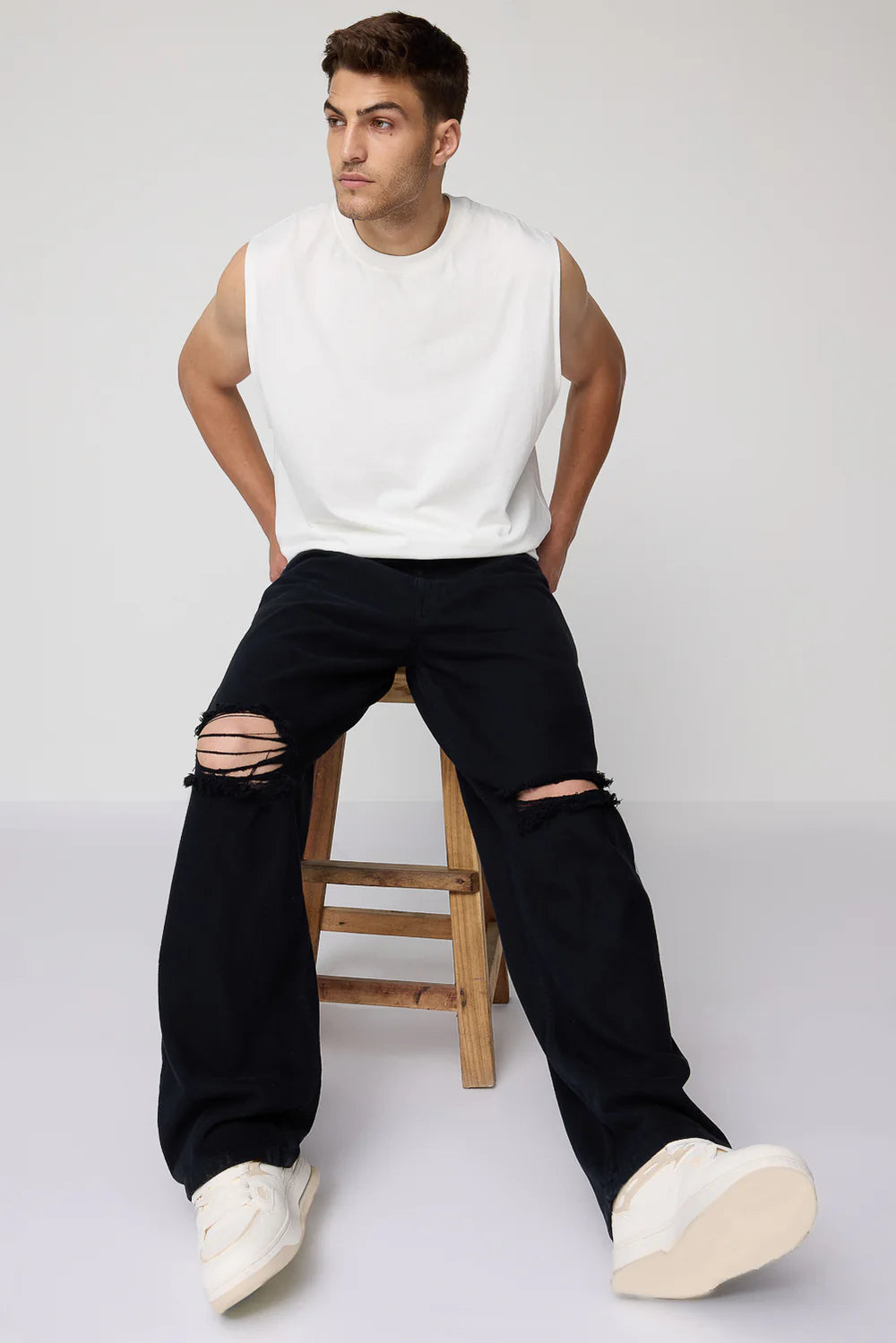 Fashionable Black Baggy Straight Jeans for Men Worn-In Look