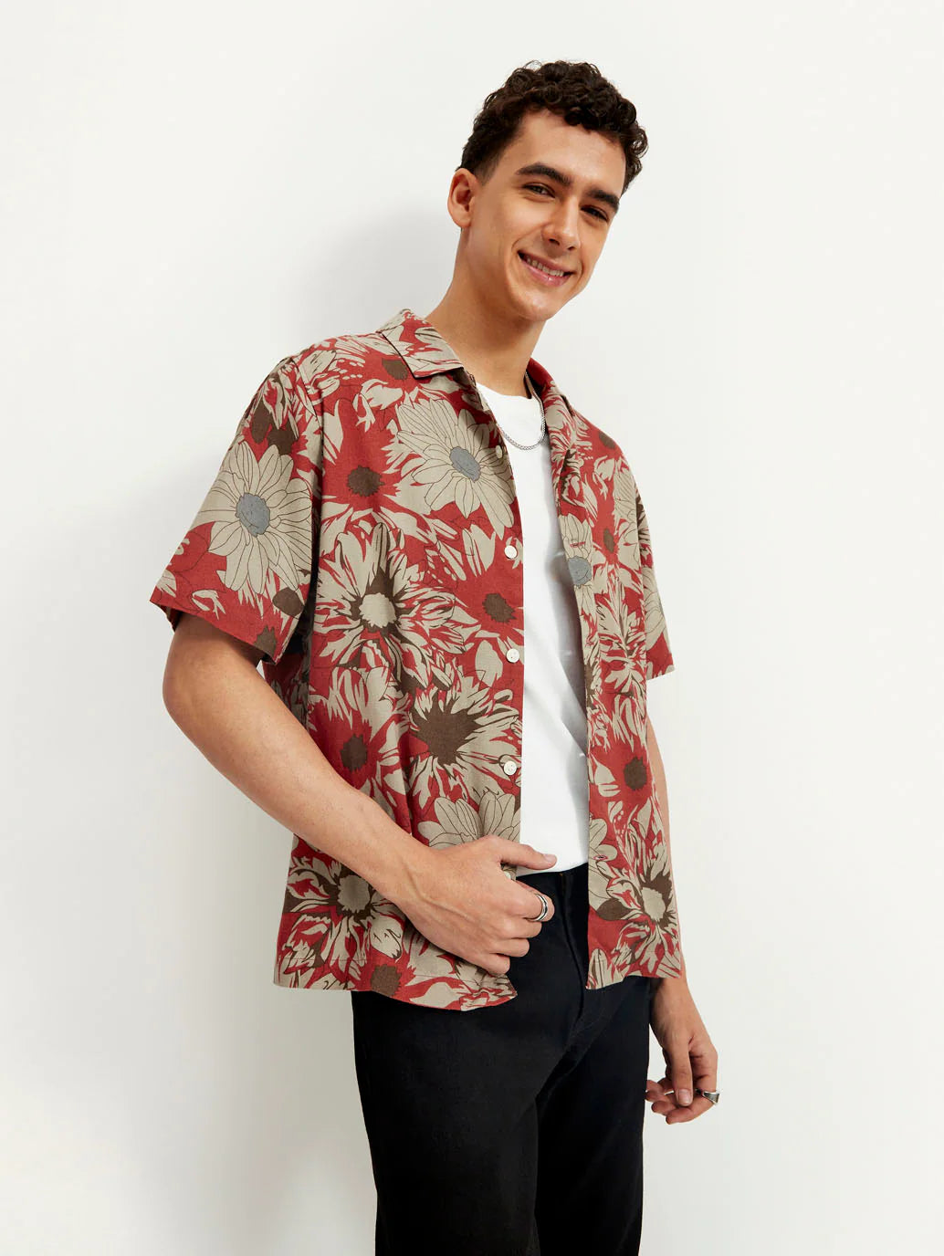 Modern Men’s Resort Collar Floral Linen Shirt Lightweight Relaxed Fit Shirt with Trendy Floral Print for Daily Wear