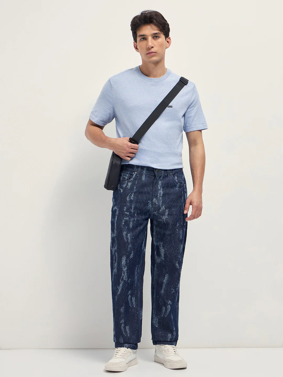 Fashionable Blue Straight Fit Jeans for Men Relaxed Everyday Wear