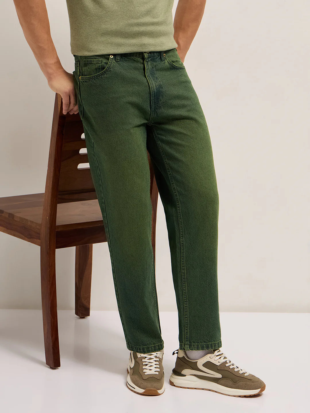 Modern Green Straight Fit Jeans for Men Mid-Rise Heavy Washed Look