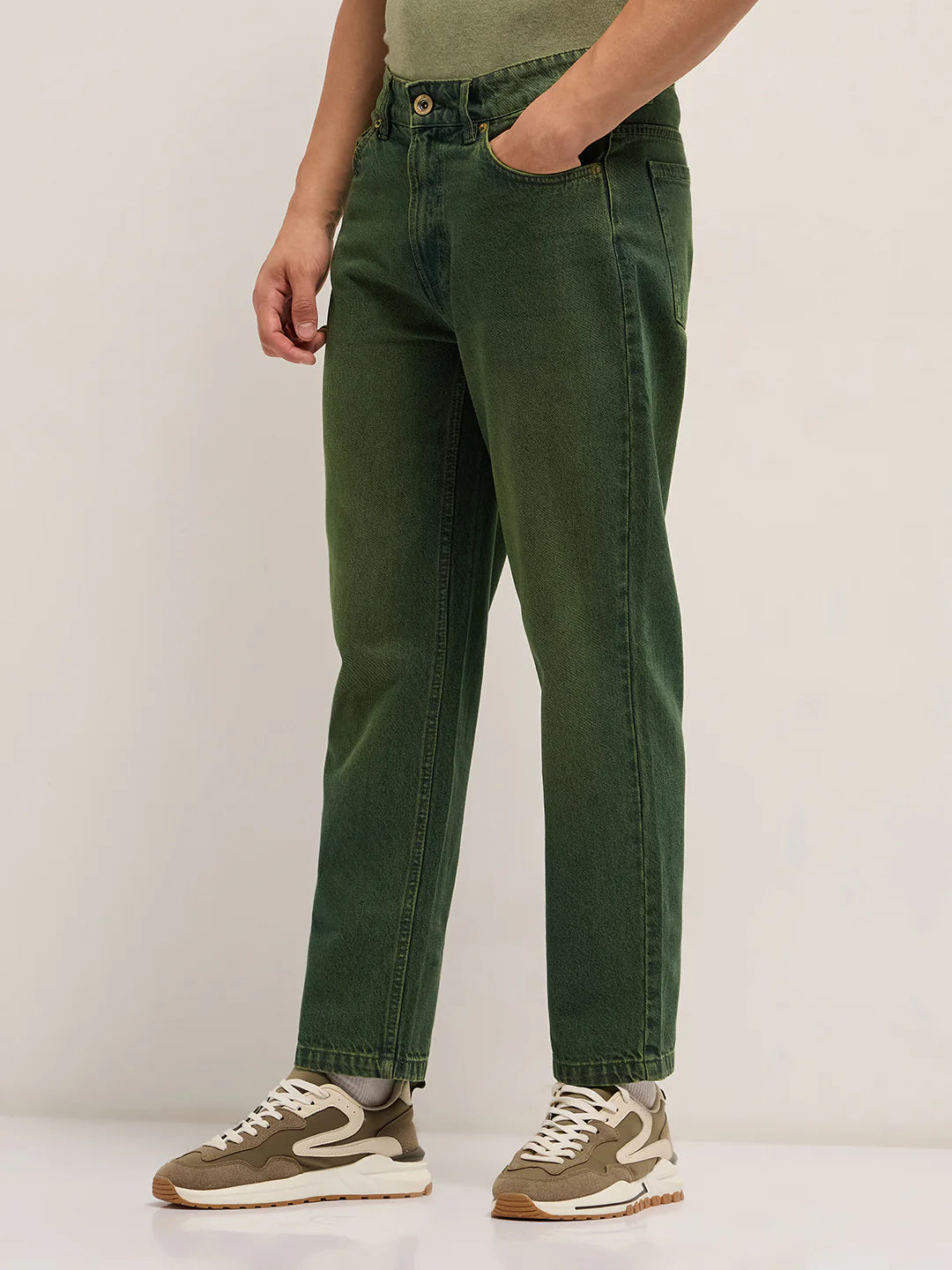 Modern Green Straight Fit Jeans for Men Mid-Rise Heavy Washed Look