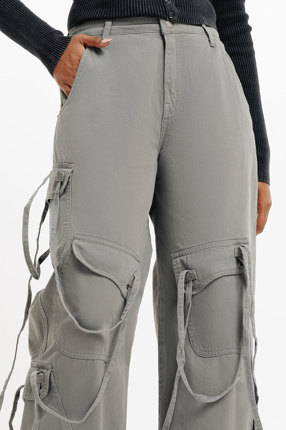 Chic Women’s Grey Pocketed Cargo Pants with Trendy Design and Comfortable Fit