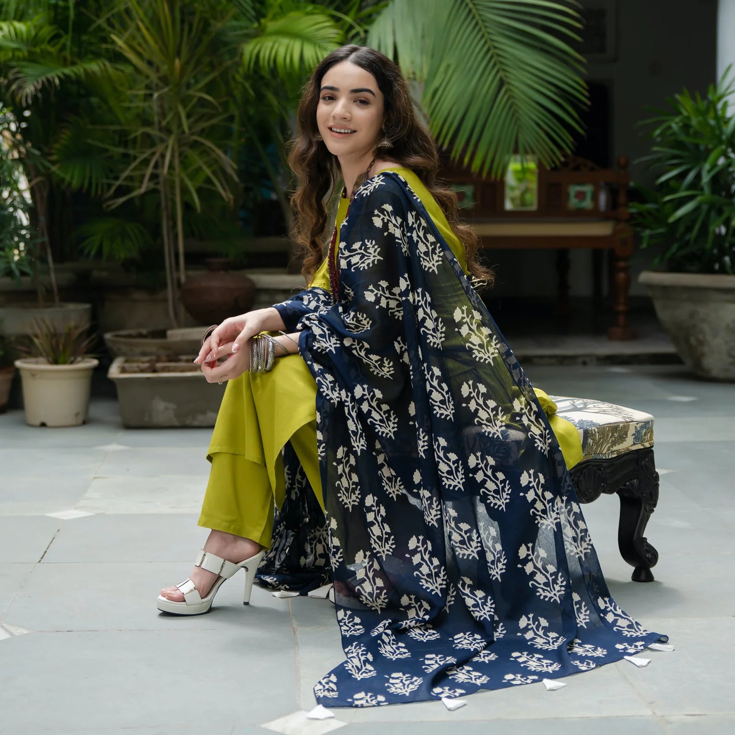 Olive Green Women’s Salwar Kurta Set with Indigo Dupatta Stylish Comfortable and Ideal for Traditional Occasions