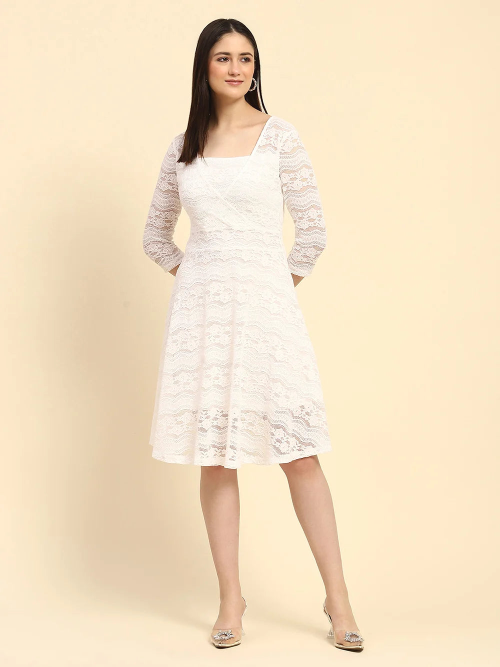 Fashionable Lace Floral Flared Dress with Lightweight Fabric and Flowing Hem