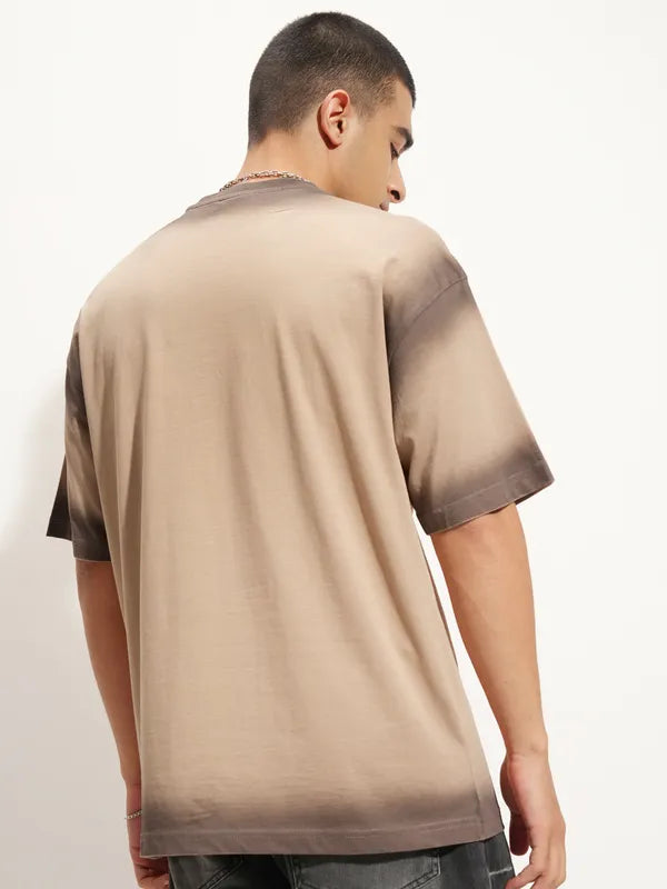 Casual Men’s Beige Oversized T-Shirt with Bold Venom Graphic Artwork and Relaxed Fit