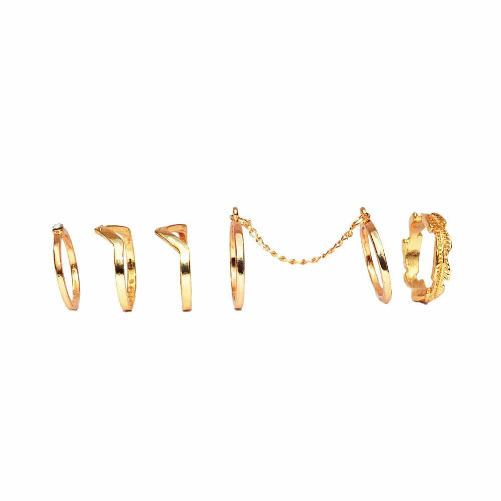 Minimalist Gold Midi Rings Stylish Jewelry Piece Ideal for Casual and Party Wear