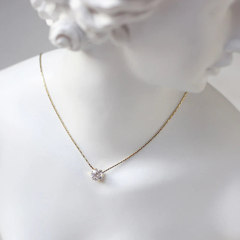 Trendy Delicate Necklace with Diamond Detailing Ideal for Special Occasions